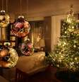 Gastando pouco, bolas, festão e pisca-piscas são reaproveitados na decoração de Natal  Foto: Shutterstock