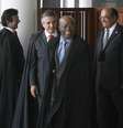 <p>Ministros do STF entrando no plenário para início da sessão. Na frente, Joaquim Barbosa</p>  Foto: Gervásio Baptista/SCO/STF / Divulgação
