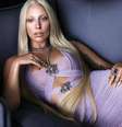 <p>Gaga exibe fios loiros, longos, lisos e repartidos ao meio, estilo que &eacute; marca registrada de Donatella Versace</p>  Foto: Facebook / Reprodução