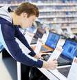 <p>Dívidas não bancárias, incluindo compras em lojas, cresceram 10,4% em janeiro</p>  Foto: Shutterstock