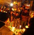 A crescente demanda pelo exorcismo é parcialmente explicada pela grande quantidade de mexicanos participando do culto da Santa Muerte  Foto: Keith Morris / BBC News Brasil