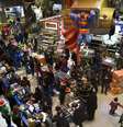 <p>Consumidores em loja participante da Black Friday nos Estados Unidos</p>  Foto: AP