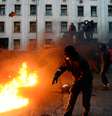 Capital ucraniana registrou confrontos violentos entre manifestantes e policiais em diferentes pontos da cidade  Foto: AFP