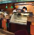 <p>Rede Starbucks anunciou que iria retirar o item que contém produtos fornecidos pela Husi de suas lojas chinesas</p>  Foto: Royal Caribbean International/Divulgação