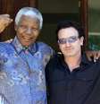 Bono com Nelson Mandela  Foto: AP