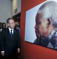 Ban Ki-moon visita o Centro de Memória Nelson Mandela, em Johanesburgo, nesta segunda-feira  Foto: Reuters