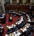 Sessão histórica do Senado que legalizou o mercado de maconha no Uruguai durou mais de 12 horas  Foto: AP