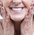 Quando chega a hora de procurar por substitutos dos dentes, pode haver dúvidas entre qual opção escolher. Existem as próteses fixas, as móveis e os implantes  Foto: Shutterstock