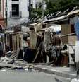 <p>A situação na região da cracolândia piorou com a construção, nos últimos meses, de barracos no meio das ruas</p>  Foto: Ricardo Matsukawa / Terra