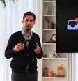 <p>Precisamos ter algumas regras para nos certificarmos de que todos podem usá-lo, disse Systrom</p>  Foto: AFP