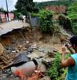 <p>Nova Iguaçu foi uma das cidades mais atingidas pela chuva no Rio de Janeiro</p>  Foto: Daniel Ramalho / Terra