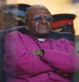 <p>Tutu durante cerim&ocirc;nia em homenagem a Mandela em Johannesburgo</p>  Foto: AP