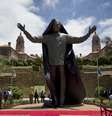 Estátua inaugurada um dia após o enterro de Nelson Mandela  Foto: AP
