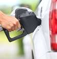 Abastecer com gasolina duvidosa pode obrigar a lavagem do tanque  Foto: Shutterstock