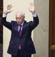 <p>O premi&ecirc; da Ucr&acirc;nia, Nikolai&nbsp;Azarov, durante sess&atilde;o plen&aacute;ria do Parlamento, em Kiev (imagem de arquivo)</p>  Foto: Gleb Garanich / Reuters
