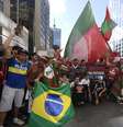 <p>Protesto de torcedores da Portuguesa na Avenida Paulista transformou torcedores rivais de todo o Brasil em aliados</p>  Foto: Ricardo Matsukawa / Terra