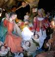 <p>A representação do nascimento de Jesus conta com 16 estátuas em tamanho natural</p>  Foto: AFP