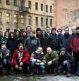 O grupo conhecido como os 30 do Ártico em São Petersburgo   Foto: AFP