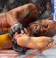 Anderson tentava retomar o cinturão dos médios, que havia perdido em julho para Weidman  Foto: Reuters