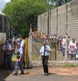 <p>Dos 46 presos beneficiados pelo indulto de Natal, quatro assumiram a posse das drogas encontradas em ônibus, e foram encaminhados para delegacia em Marília</p>  Foto: Klaus Bernardino / vc repórter