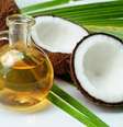 Como reforça o sistema imunológico, o óleo de coco também traz ganhos para a saúde bucal  Foto: Shutterstock