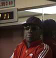 Rodman posa para foto em elevador dentro de hotel na Coreia do Norte  Foto: Reuters
