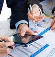 Os shoppings financeiros oferecem consultoria especializada e amplo acesso a diferentes tipos de investimentos no Brasil e no exterior  Foto: Shutterstock