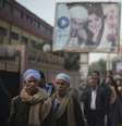 No Cairo, população faz fila em centro de votação  Foto: AP