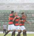 <p>Sport vibra com gol de empate, feito por Felipe Azevedo</p>  Foto: Aldo Carneiro Costa / Gazeta Press