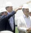 <p>Andrés Sanchez com comitiva da Fifa e do Governo durante construção da Arena Corinthians</p>  Foto: Ricardo Matsukawa / Terra