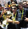 <p>Santos comemora título da Copa São Paulo de 2014; categorias de base ganharão importância com mudança de regras da Fifa</p>  Foto: Marcelo Pereira / Terra