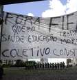 <p>Cartazes e faixas com frases contr&aacute;rias &agrave; realiza&ccedil;&atilde;o da Copa e das Olimp&iacute;adas no Brasil foram exibidas no protesto de s&aacute;bado</p>  Foto: Ricardo Matsukawa / Terra