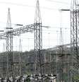 Um funcionário anda na hidrelétrica de Furnas em Minas Gerais. A Agência Nacional de Energia Elétrica (Aneel) aprovou nesta terça-feira a audiência pública para a minuta do edital do leilão da usina hidrelétrica Três Irmãos, hoje operada pela Cesp. 14/01/2013  Foto: Paulo Whitaker / Reuters