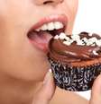  É alto o nível de açúcar refinado que o corpo irá receber, ao ingerir doces, fazendo com que ocorra uma inflamação das células e, consequentemente, o aparecimento das celulites  Foto: Shutterstock