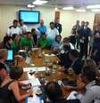 <p>Acordo entre rodoviários e empresas foi firmado nesta segunda-feira e depende de aprovação em assembleia</p>  Foto: Marcelo Miranda Becker / Terra