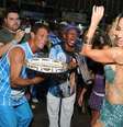 <p>Sabrina Sato comemorou seus 33 anos na quadra da Vila Isabel com vestido cuja confecção demora um mês</p>  Foto: Anderson Borde / AgNews