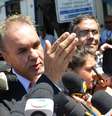 <p>Jonas Tadeu Nunes, advogado dos dois suspeitos de participa&ccedil;&atilde;o na morte do cinegrafista da Bandeirantes (foto de arquivo)</p>  Foto: Daniel Ramalho / Terra