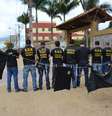 <p>Em Vitória da Conquista, no sudoeste baiano, agentes realizaram protesto em frente à dekegacia da Polícia Federal</p>  Foto: Anderson Oliveira / vc repórter