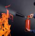 Práticos e de baixo custo, os extintores residenciais são uma ótima alternativa para combater incêndios  Foto: Shutterstock