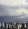 <p>Nuvens carregadas no céu de São Paulo anunciam a chuva</p>  Foto: André Lucas Almeida / Futura Press