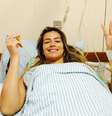 Fani publicou uma foto depois de fazer uma cirurgia plástica na barriga  Foto: Instagram / Reprodução