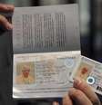 Governo argentino divulgou fotos da nova carteira de identidade de Francisco nesta segunda-feira  Foto: Reuters