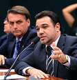 <p>Marco Feliciano (dir.) em sessão na Câmara</p>  Foto: Lucio Bernardo Jr. / Câmara dos Deputados