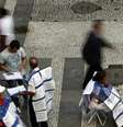 <p>Apenas a região metropolitana de São Paulo teve queda na taxa, ao passar de 5,1% para 4,9% em julho</p>  Foto: Paulo Whitaker / Reuters