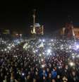 Manifestantes antigoverno se reuniram no centro de Kiev, nesta sexta-feira  Foto: Reuters