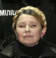 <p>Tymoshenko seguiu até a Praça da Independência para encontrar manifestantes após deixar a prisão</p>  Foto: Reuters