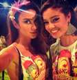 Thaila Ayala e Sophie Charlotte curtem camarote em Salvador  Foto: Instagram / Reprodução