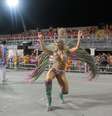 <p>Carol Narizinho desfilou pela Império de Casa Verde</p>  Foto: AgNews