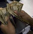 <p>O mercado não tem informações novas, mas há muita especulação, disse o economista-chefe do Espírito Santo Investment Bank, Jankiel Santos</p>  Foto: Eric Thayer / Reuters