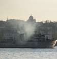 Navio caça-minas da Marinha russa é visto no porto de Sevastopol, na Ucrânia, nesta segunda - feira, 3 de março  Foto: AP